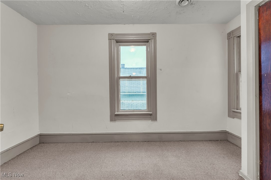 James H Hoyts - Residential Lease