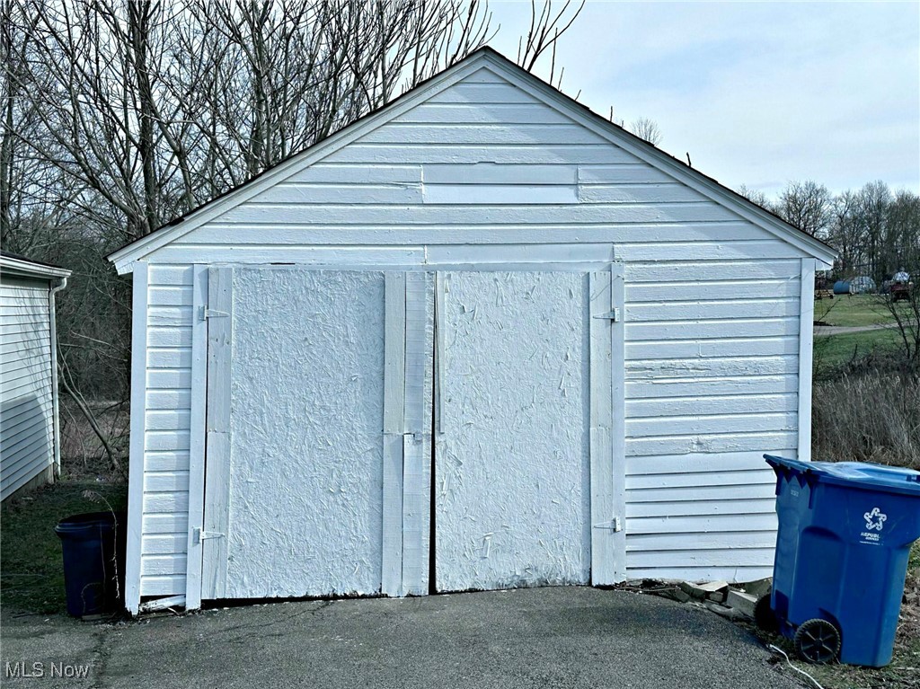 3399 Hughes Avenue, Girard, Ohio image 35
