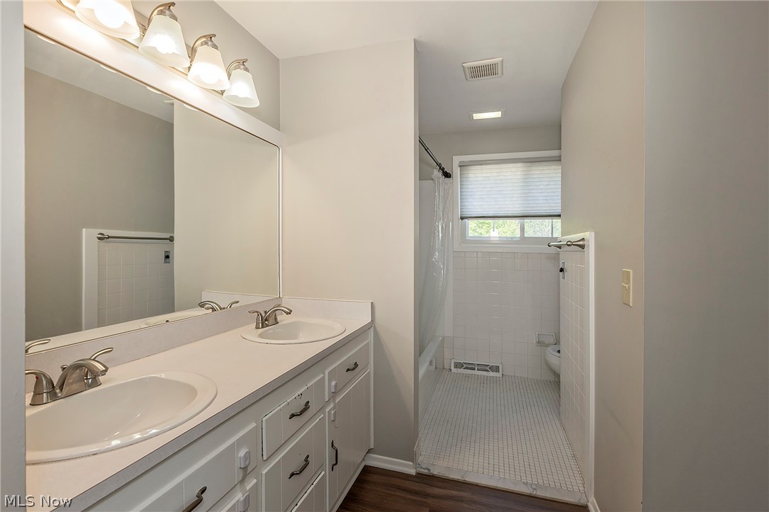 Hunt Club Mdws 02 - Residential