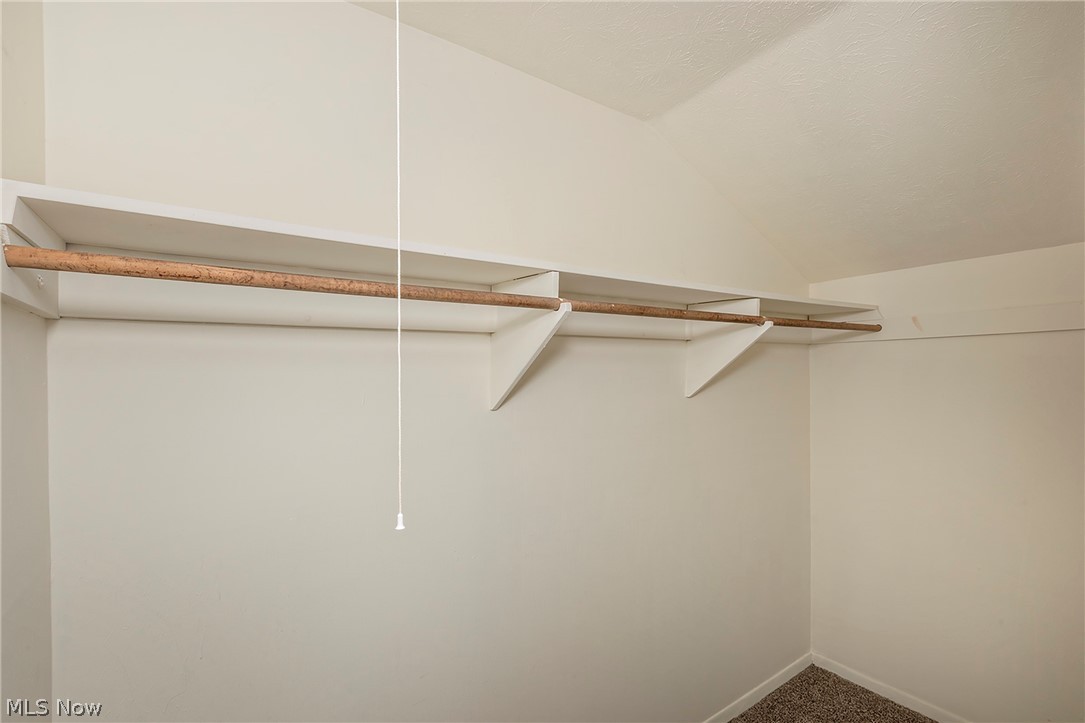 Hunt Club Mdws 02 - Residential