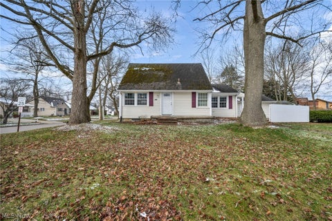 Homes For Sale - 394 N Hawkins Avenue<br/> Summit County, Akron, OH 44313