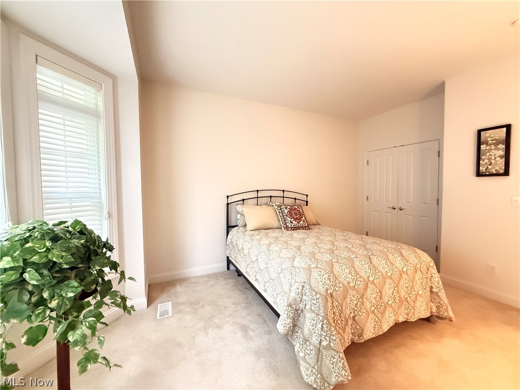 Pheasant Woods Condos Ph IV - Residential