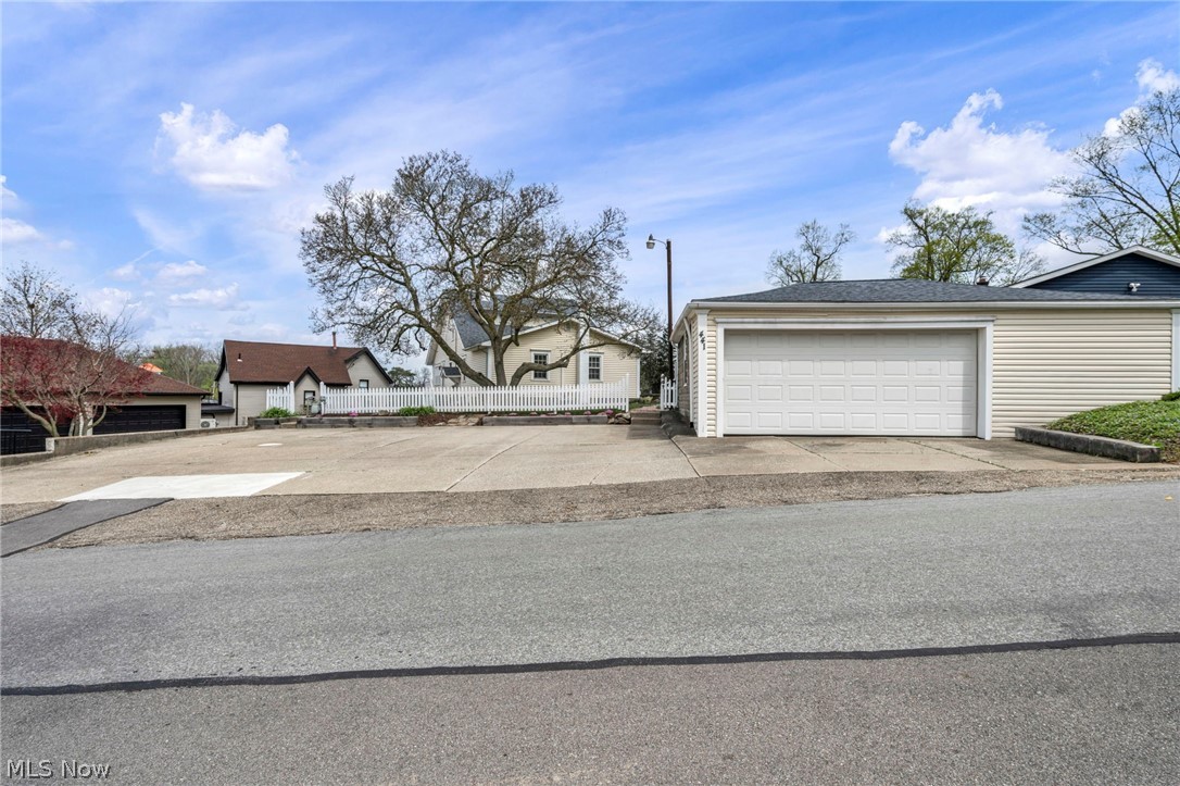 Oak Point - Residential