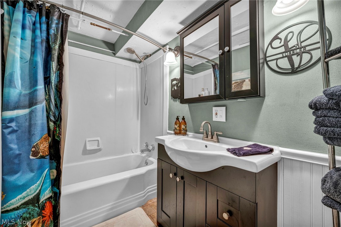 Oak Point - Residential