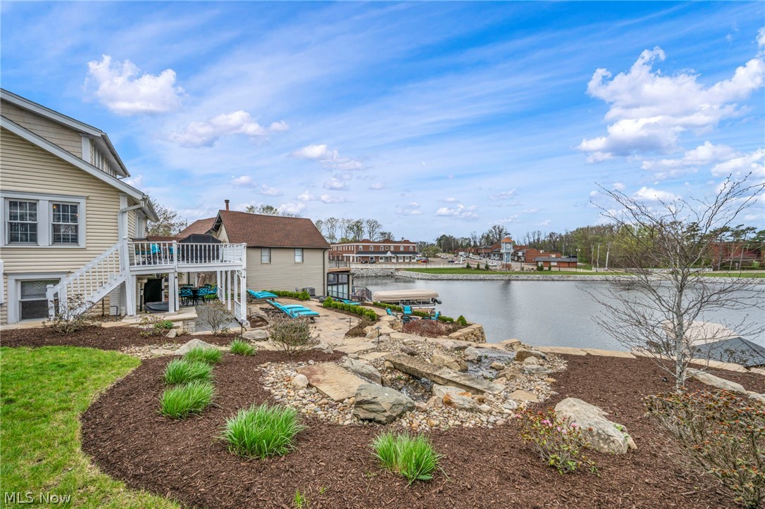 Oak Point - Residential