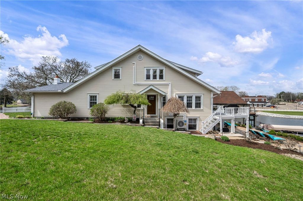 Photo of 441 Dorwil Drive, Akron, OH 44319 (MLS # 5201851)