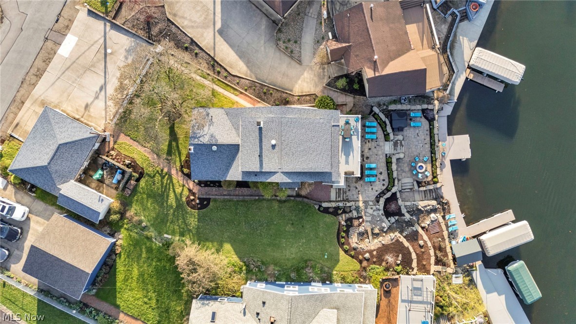 Oak Point - Residential