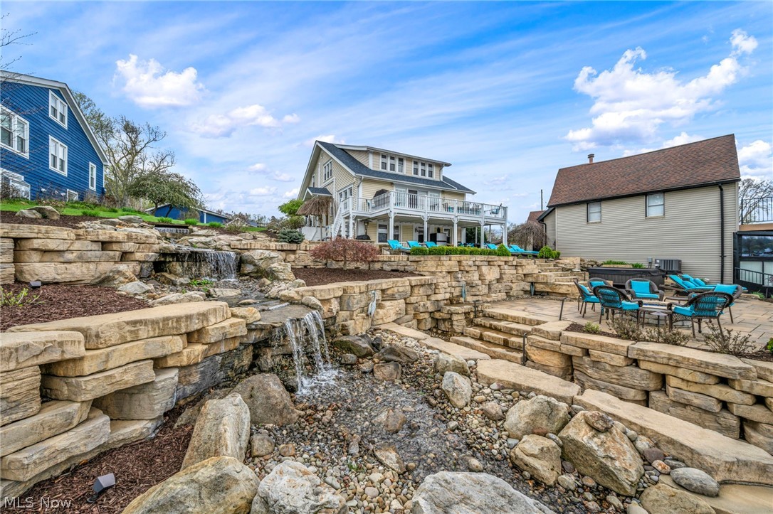 Oak Point - Residential