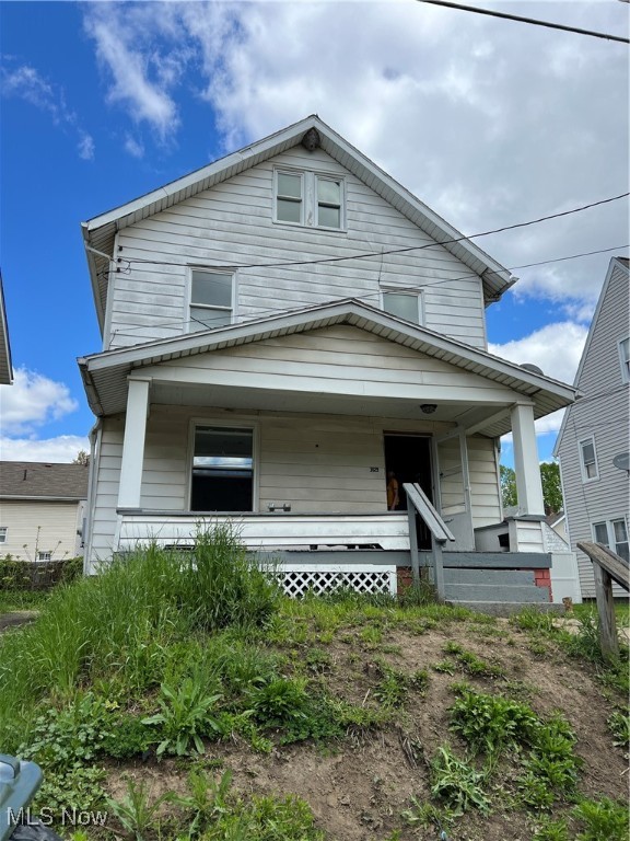 Are you looking for a single-family home that was converted to a Duplex in Canton CSD? This may be the one for you! The Lower unit is 1 bedroom/1 bath and has direct access to the basement which has Laundry! The upper unit is 3 bedrooms with a 4th bedroom available and another Full bath and has access from the exterior. There is a TON of potential with this property. Property is within walking distance of the local hospital, restaurants and gas station! Schedule a Showing today!
**Furnaces/AC Units, Electric Panels and Hot Water Tanks are all separated per Unit**** New HWT - August 2024