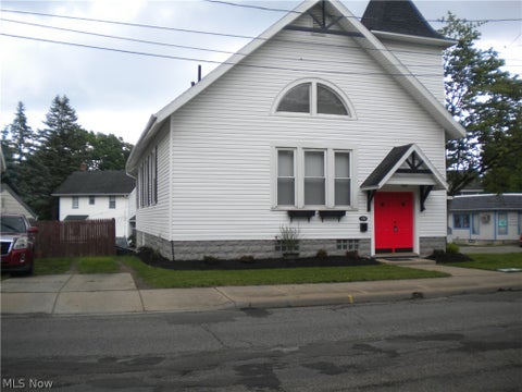 Tiny photo for 139 W State Street, Barberton, OH 44203 (MLS # 5255706)