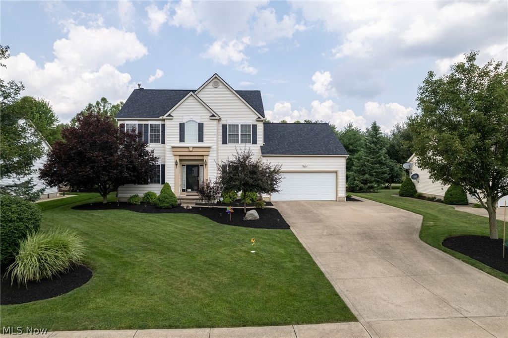 Photo of 5684 Trystin Tree Drive, Medina, OH 44256 (MLS # 5207936)