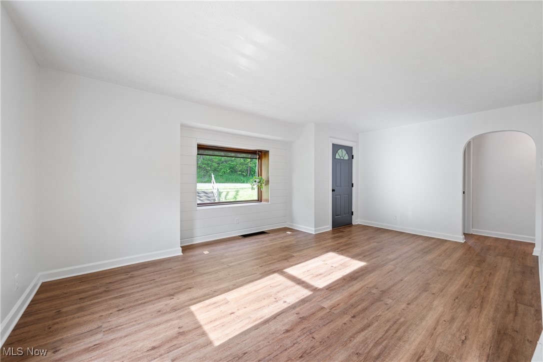 3400 Westbrook Street, Magnolia, Ohio image 4