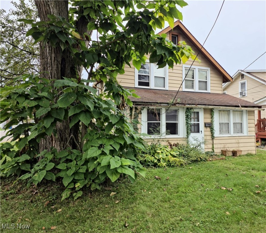 ***North Willoughby Fixer Upper Opportunity*** 4 Bedroom, 1 Bath home located near Sunset Park, Osborne Park, and with Lake Erie access. This property is ready for your vision—whether you’re a homeowner with DIY skills or an investor looking for your next project. Bring your tools, creativity, or handyman and transform this home into something special. Great location close to recreation, lakefront parks, and all that North Willoughby has to offer.