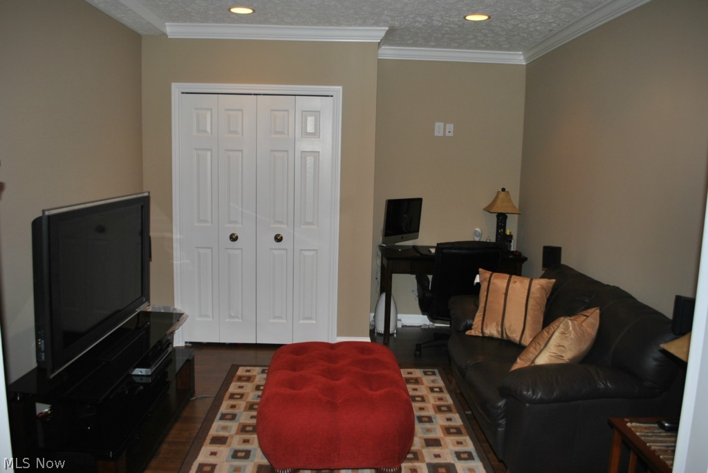 Whispering Winds - Residential