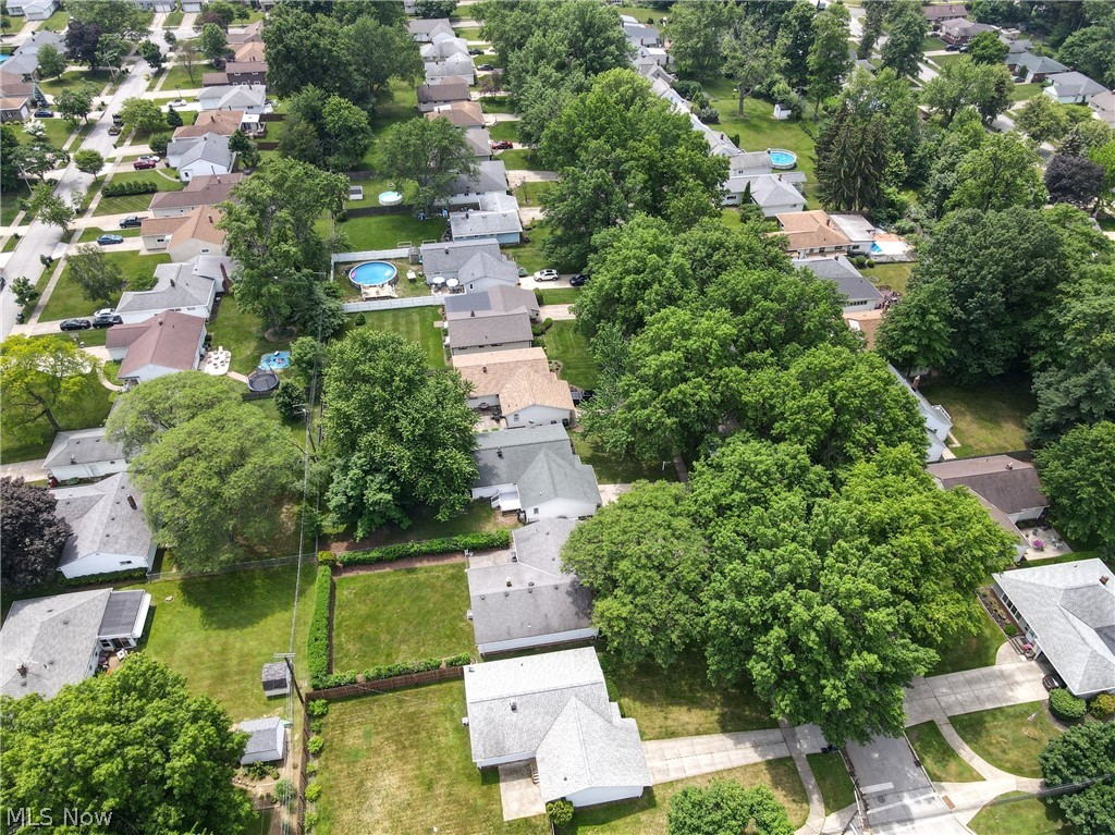 Lyndhurst Mdws 03 - Residential