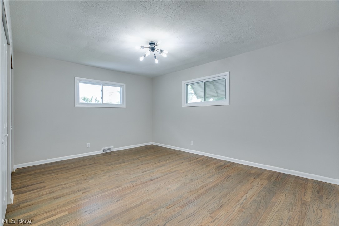 Lyndhurst Mdws 03 - Residential