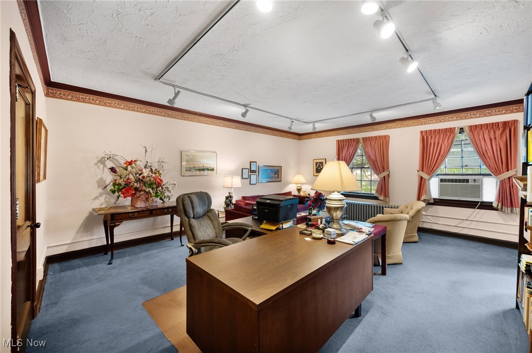 Exeter Square - Commercial Sale