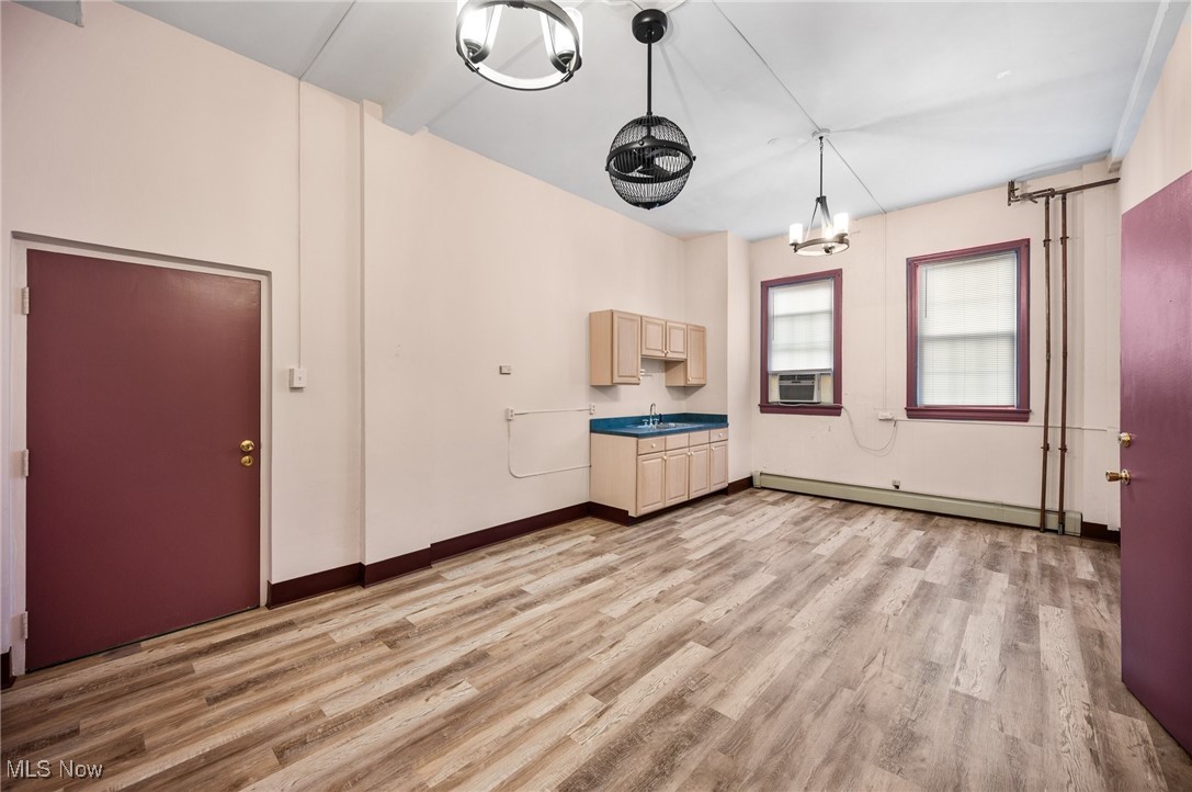 Exeter Square - Commercial Sale