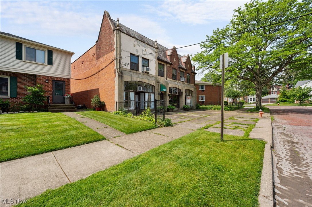 Exeter Square - Commercial Sale