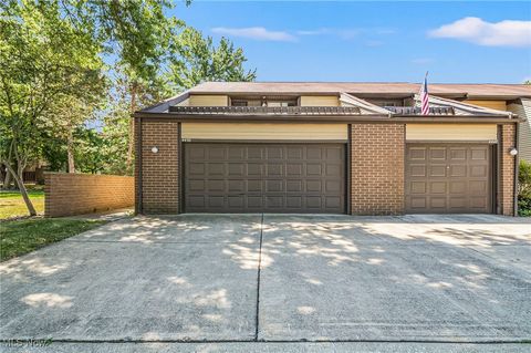 4450 Habersham Lane S Unit 201, Richmond Heights, OH 44143 - #: 5155020