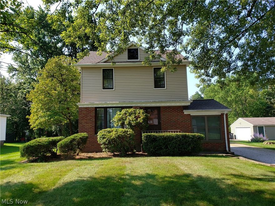 Nicely maintained 3 bedroom colonial on half acre lot. This home has an updated kitchen with stainless appliances, extra dinette area with architecturally pleasing tray ceilings. The three season sun room allows for a peaceful retreat. The bedrooms are generously sized and the master bedroom has a built in desk area that can be used for any need one would chose. On the first floor there is an office area with built in shelving that can also be used as a play room, or family activity room. The 3 car garage with attic will allow extra storage for automobiles, tools, or household items. The over sized city lot creates another outside space. The central air and furnace are about 4 years old and the roof and siding are approximately 8 years old.  Top this all off with an upgraded 150 amp electrical panel and you have a move in ready home!