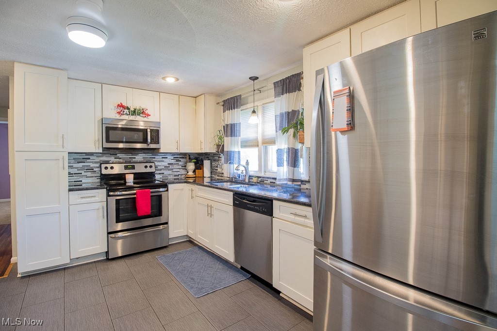 Mentor, Ohio 44060, United States, 3 Bedrooms Bedrooms, ,1 BathroomBathrooms,Residential,Active,166025