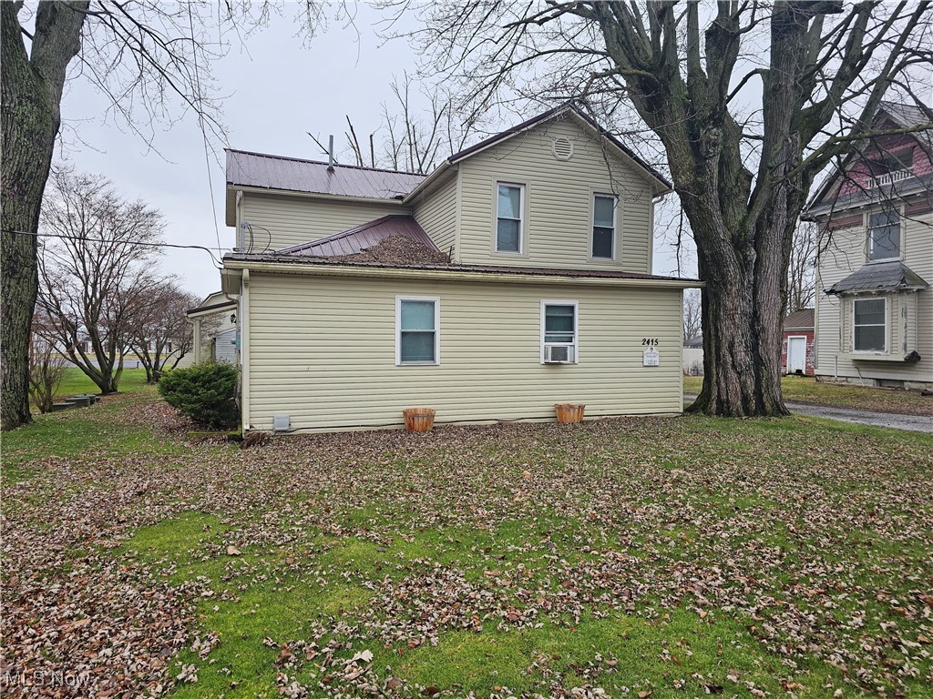 2415 Columbiana Road, New Springfield, Ohio image 1