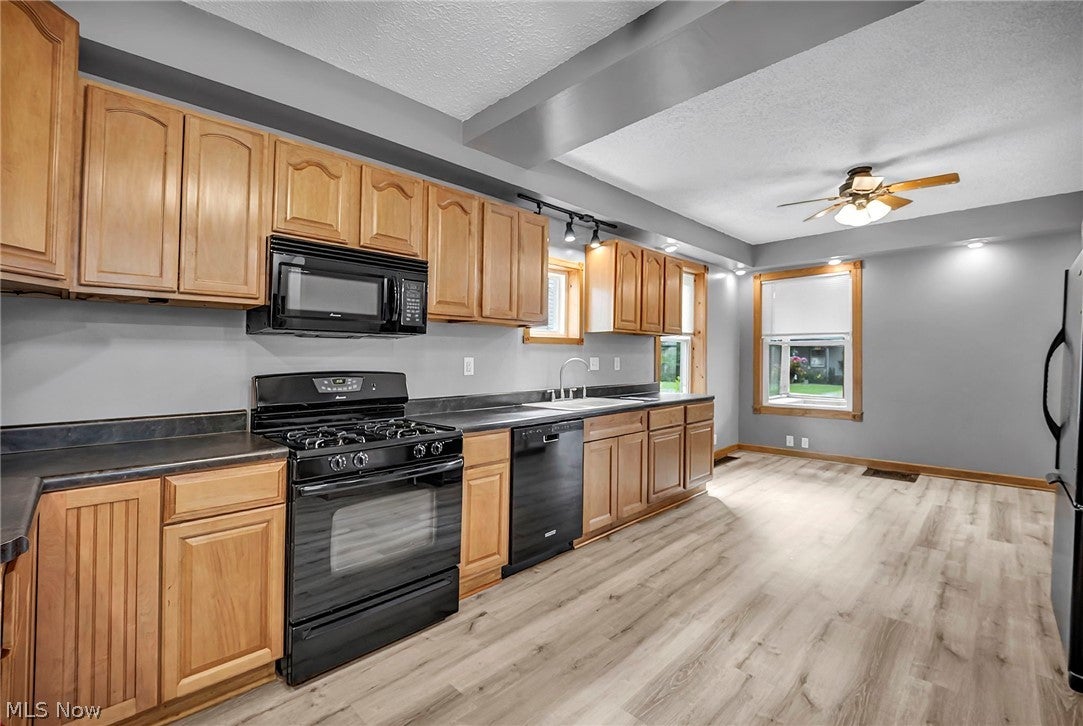 175 E Walnut Avenue