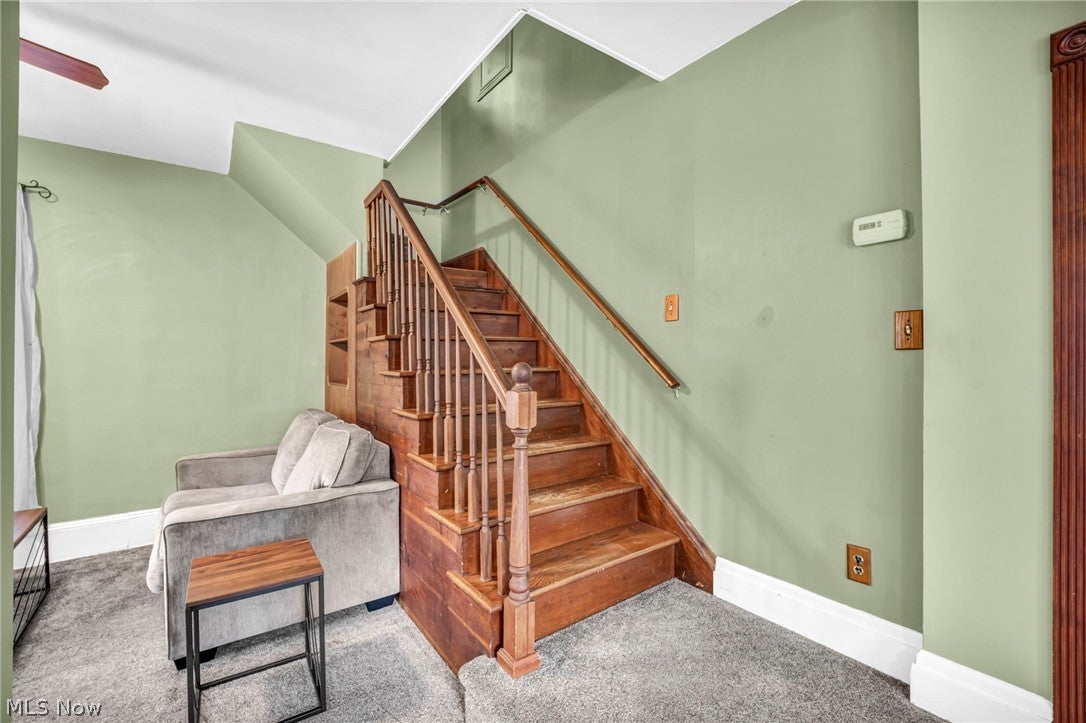 175 E Walnut Avenue