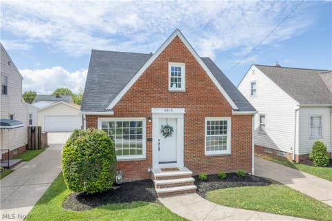 Homes For Sale - 6815 Dartworth Drive<br/> Parma, OH 44129
