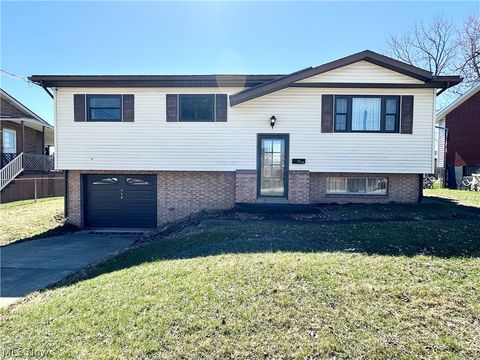 Homes For Sale - 115 Murphy Avenue<br/> Weirton, WV 26062