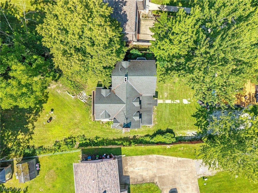 889 Grayton Road