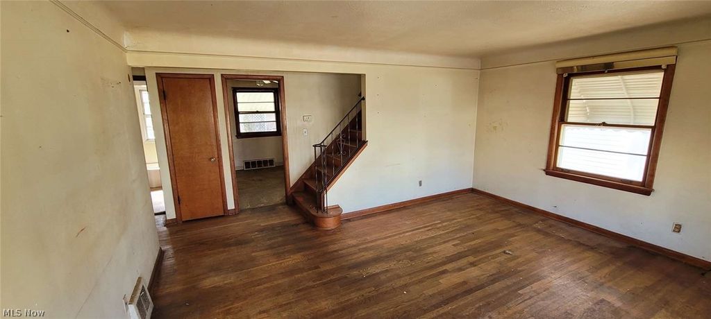 Photo of 21250 Wilmore Avenue, Euclid, OH 44123 (MLS # 5193162)