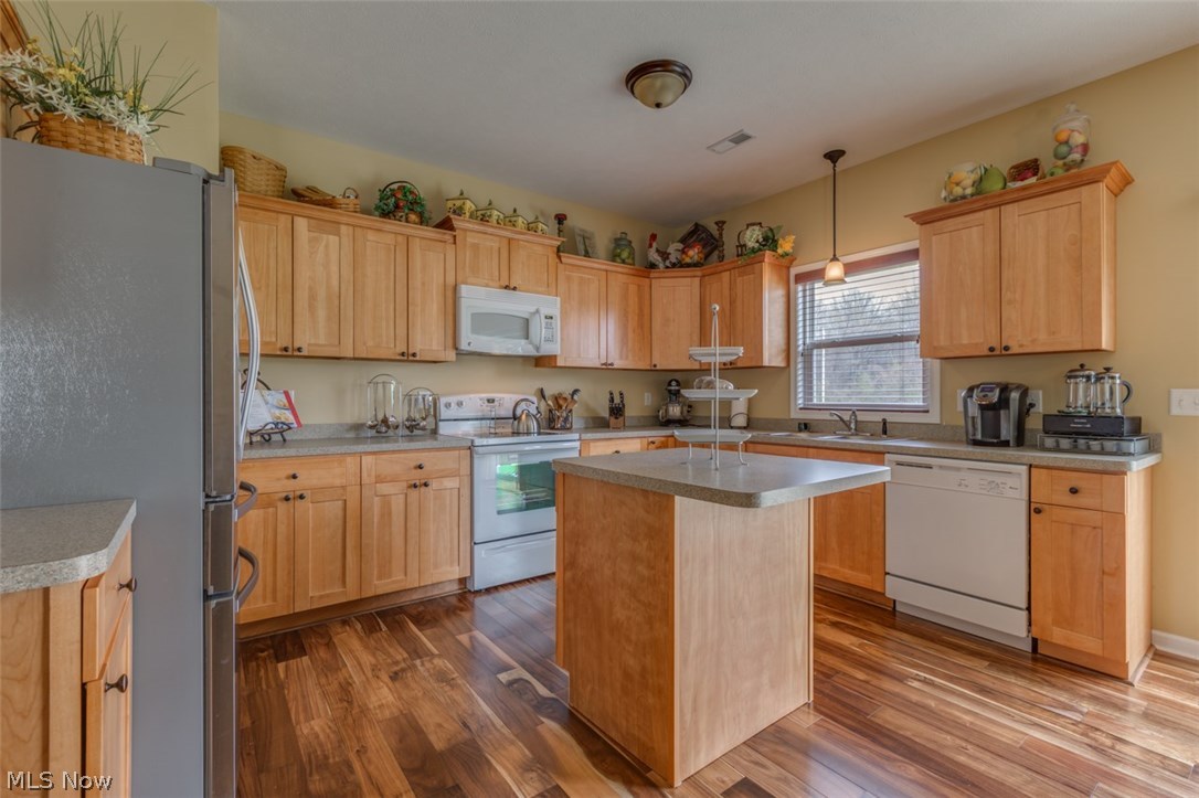 Brooks Condo Ph 14 - Residential