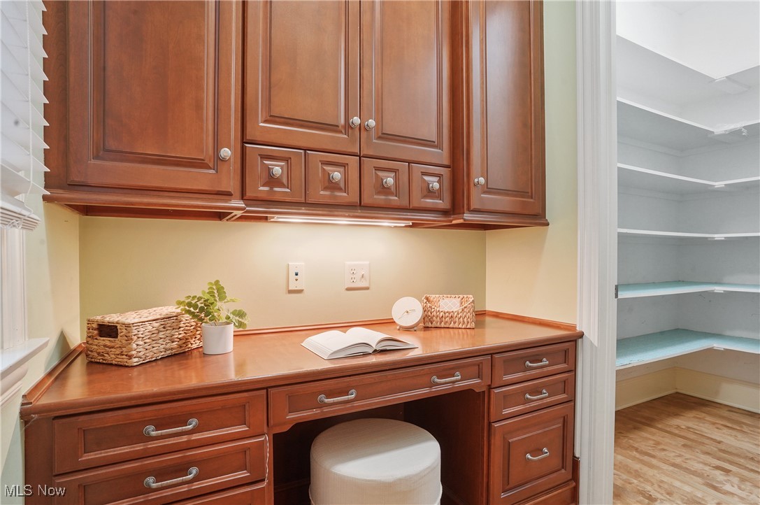 4025 Meadowvale Court, Bath, Ohio image 18