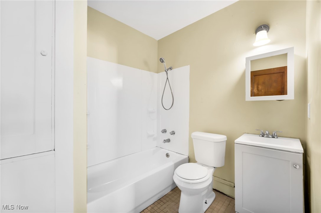 Henry J Johnson Trustees Resu - Residential Income