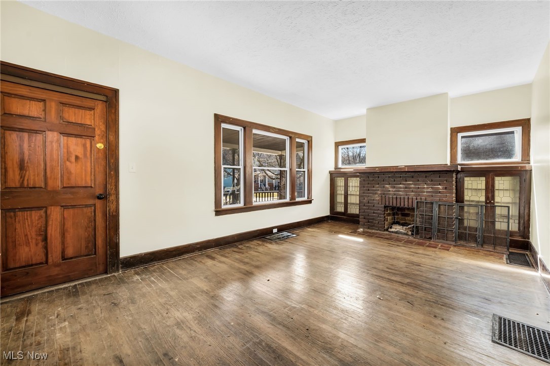 2142 W 95th Street