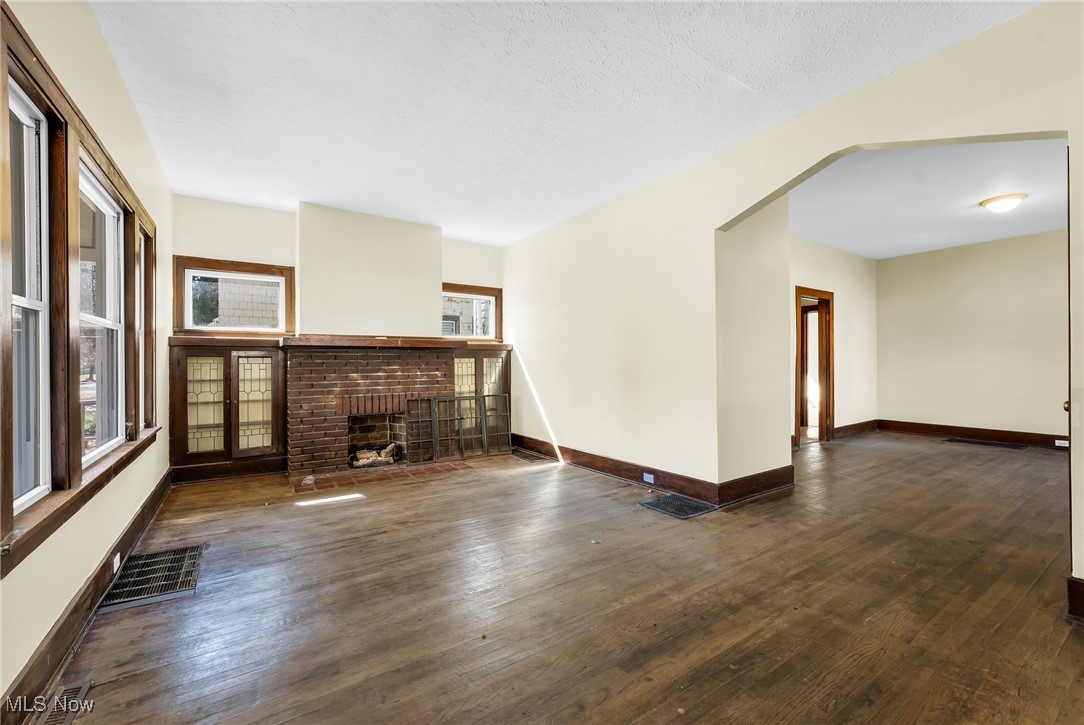 2142 W 95th Street