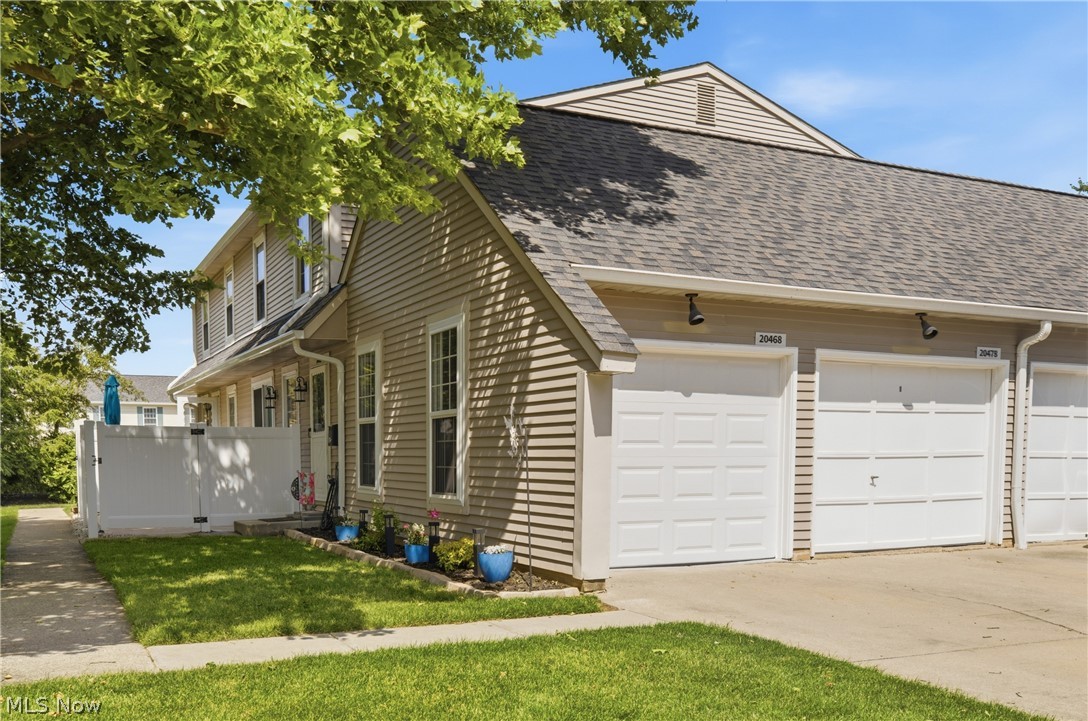20468 Williamsburg Court 208C