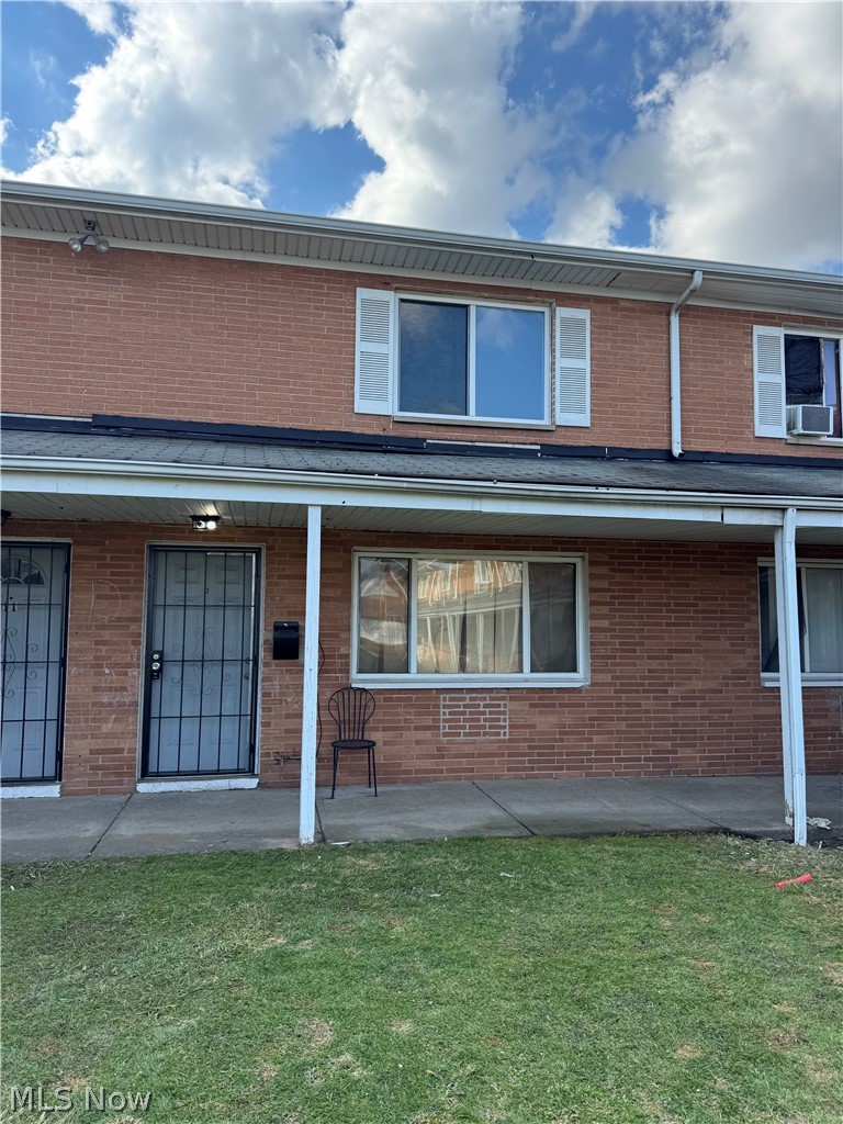 Banbury Village Condo - Residential