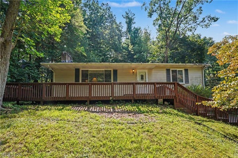 Homes For Sale - 3087 Tower Hill Drive<br/> Summit County, Akron, OH 44319