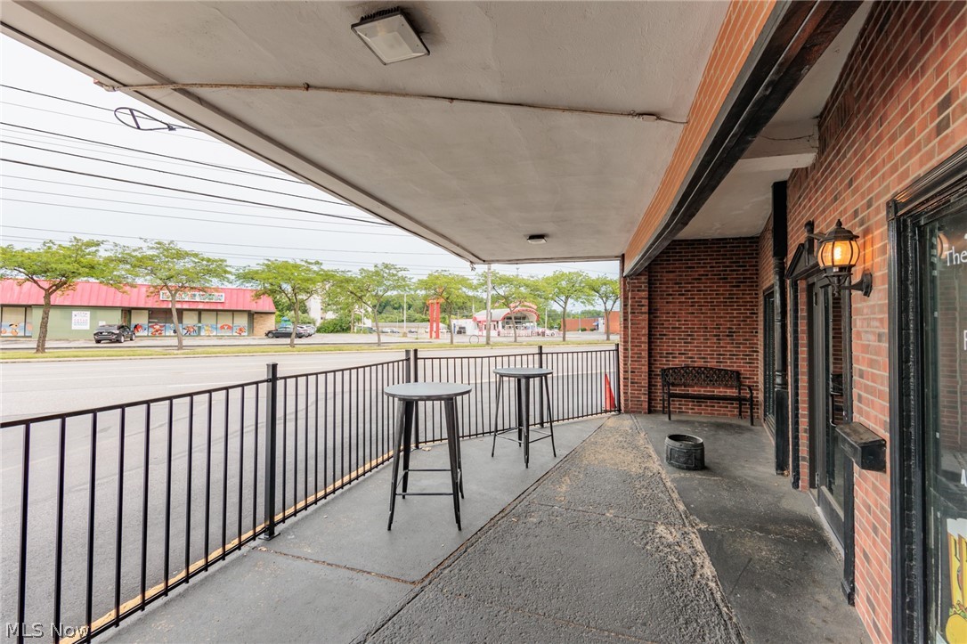 Greenbriar Shopping Center - Commercial Sale