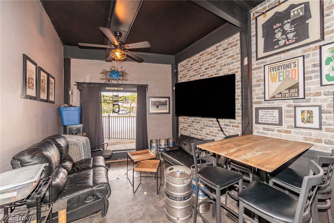 Greenbriar Shopping Center - Commercial Sale