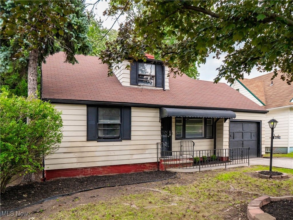 Photo of 2195 N Taylor Road, Cleveland Heights, OH 44112 (MLS # 5181902)