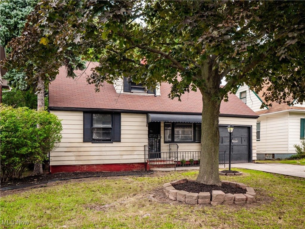 Photo of 2195 N Taylor Road, Cleveland Heights, OH 44112 (MLS # 5181902)