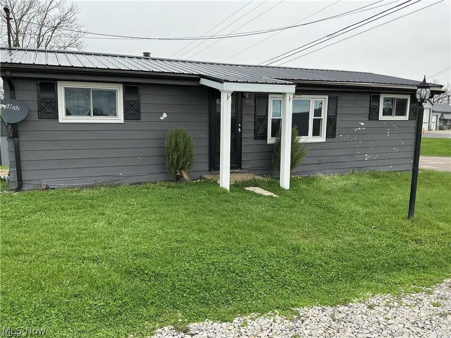 Great location + tons of potential!

This 2 bed, 1 bath home is ready for you to make it your own. Sitting on a large lot with a brand-new shed, there’s plenty of space to create your perfect setup.

Conveniently located just minutes from I-70, making commuting in either direction a breeze!

 Don’t miss this opportunity—schedule your showing today!