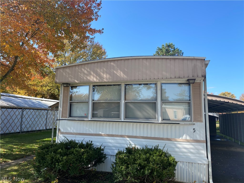 Welcome to 5 Parade Street! 2 Bedroom ready to move right into. The bathroom was updated with a sitting shower for great accessibility and use. All appliances stay. Columbia Park is a great 55+ community with plenty of activities and amenities while maintaining great affordability! Management and security is on-site with great shopping and eating possibilities within the area.
