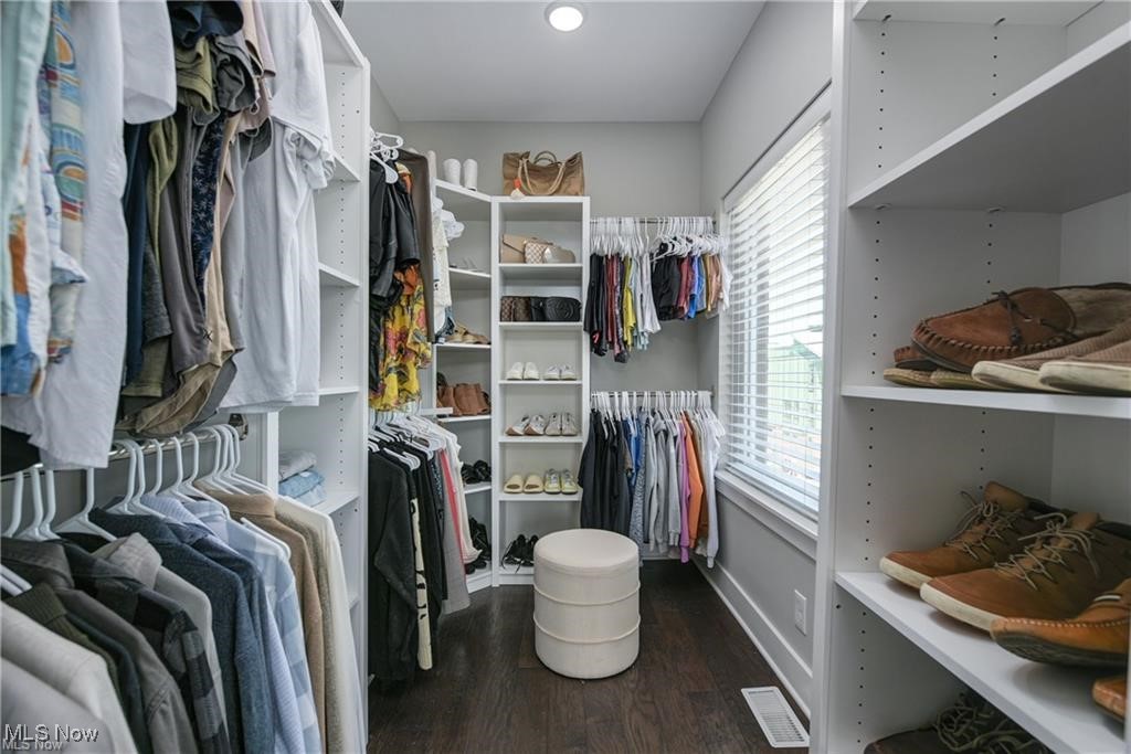 Battery Park Twnhms Condos - Residential