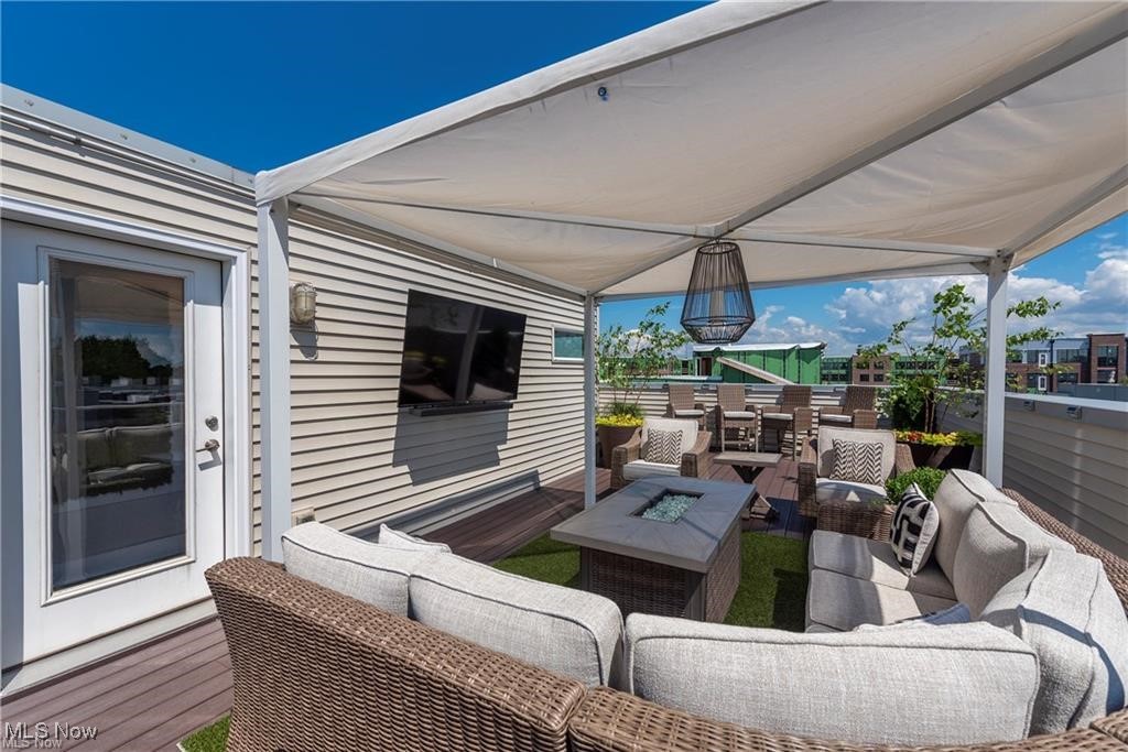 Battery Park Twnhms Condos - Residential