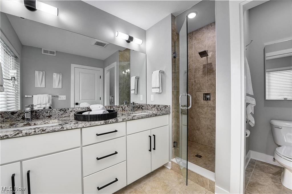 Battery Park Twnhms Condos - Residential